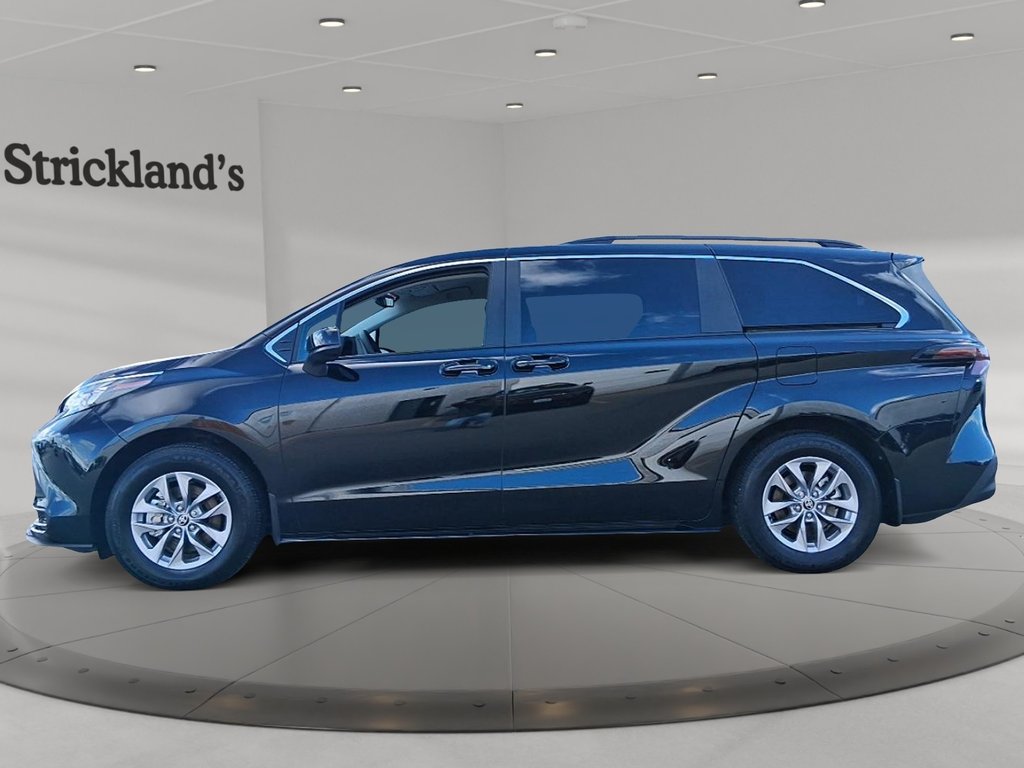 2026 Toyota Sienna Hybrid Sienna LE AWD 8-Pass in Stratford, Ontario - 3 - w1024h768px