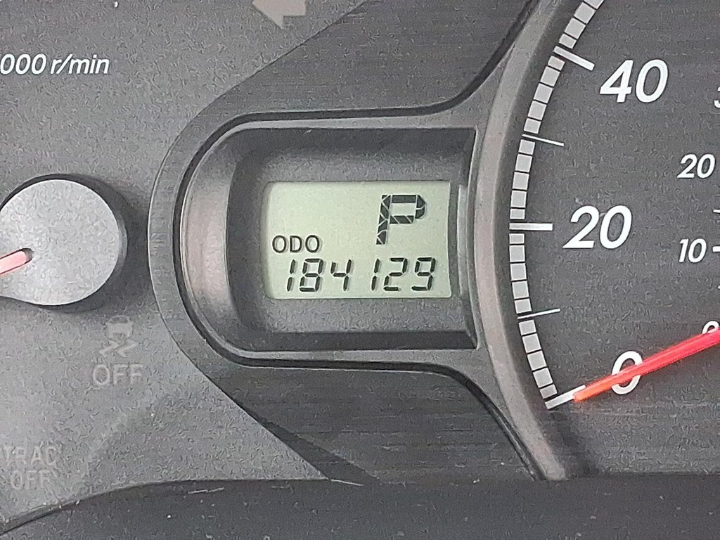 2014 Toyota Sienna 7-Pass V6 6A in Stratford, Ontario - 14 - w1024h768px