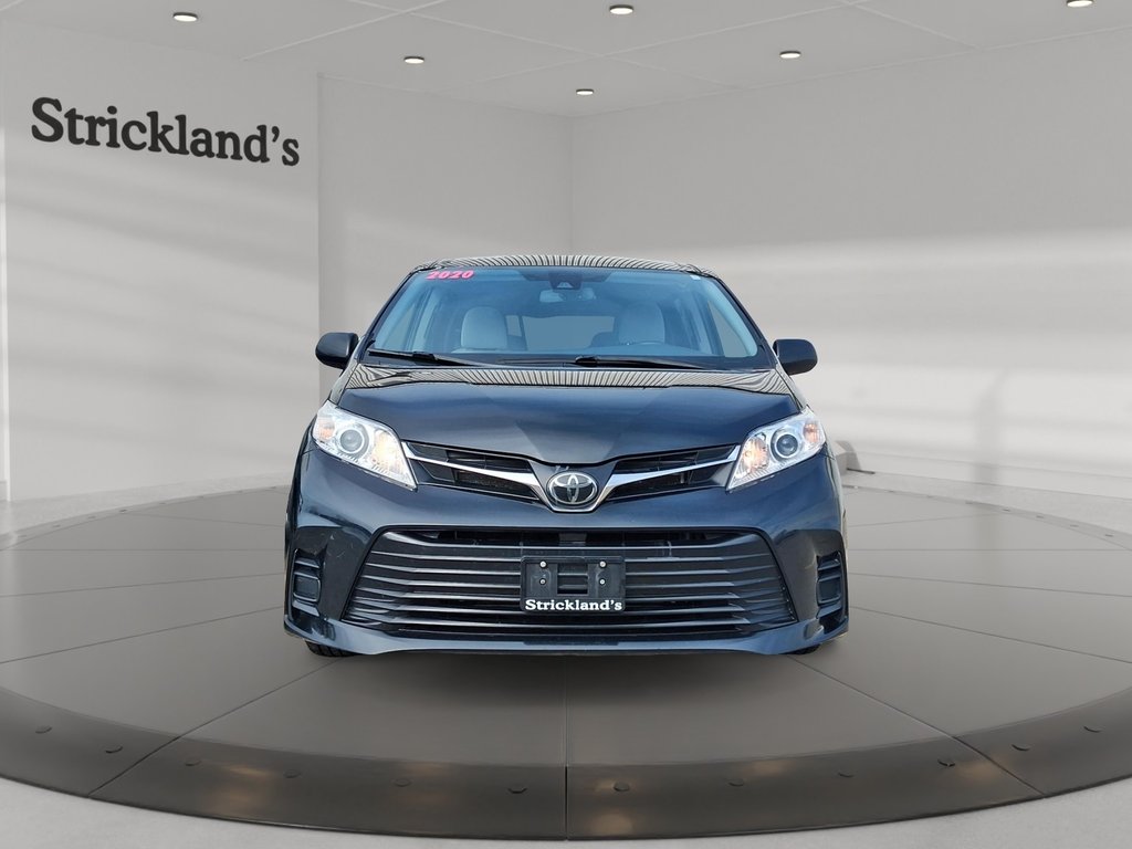 2020 Toyota Sienna LE 8-Passenger V6 in Stratford, Ontario - 2 - w1024h768px