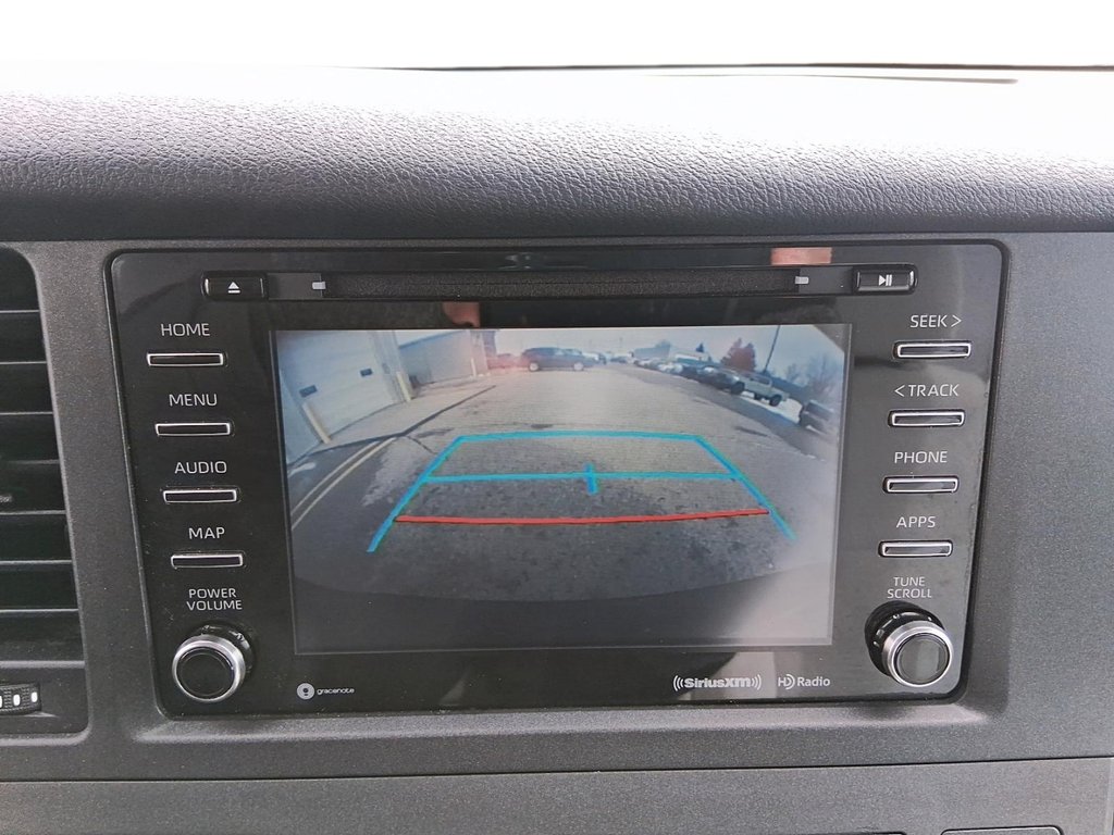 2020 Toyota Sienna LE 8-Passenger V6 in Stratford, Ontario - 18 - w1024h768px