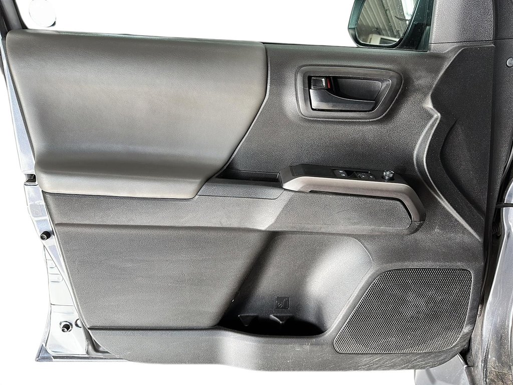 2021 Toyota Tacoma 4X4 Access Cab 6A in Stratford, Ontario - 10 - w1024h768px