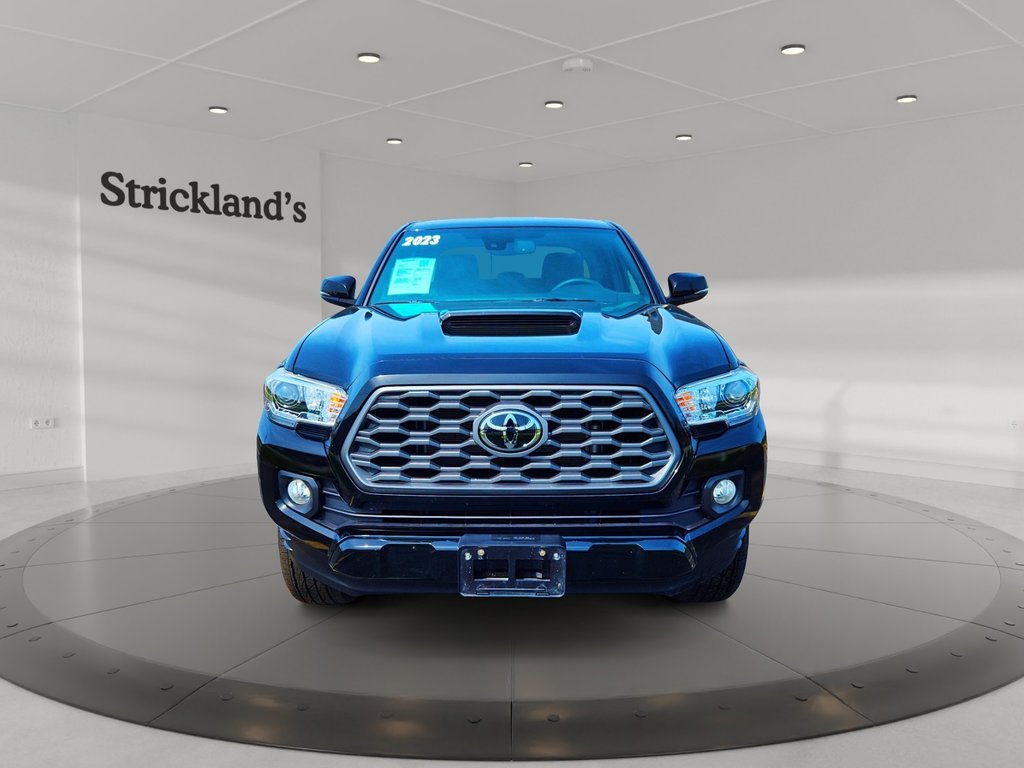 2023  Tacoma 4X4 Double Cab 6A in Stratford, Ontario - 3 - w1024h768px