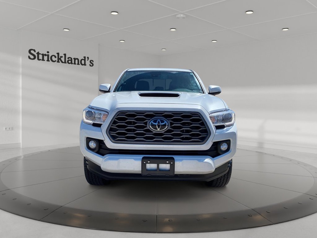 2023  Tacoma 4X4 Double Cab 6M SB in Stratford, Ontario - 2 - w1024h768px