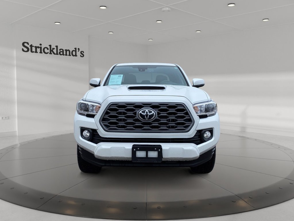 2023  Tacoma 4X4 Double Cab 6A in Stratford, Ontario - 2 - w1024h768px