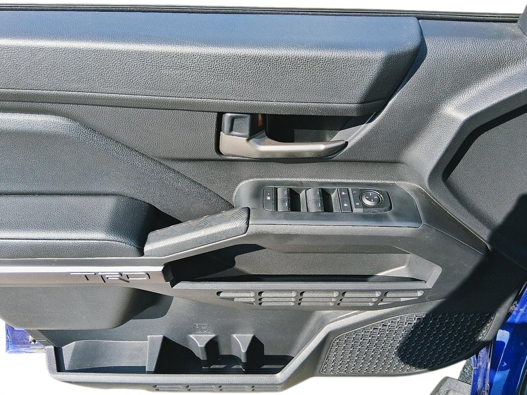 2025 Toyota Tacoma 4X4 Tacoma Double Cab AT in Stratford, Ontario - 9 - w1024h768px