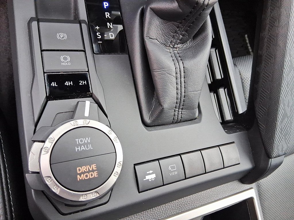 2025 Toyota Tacoma 4X4 Tacoma Double Cab AT in Stratford, Ontario - 14 - w1024h768px