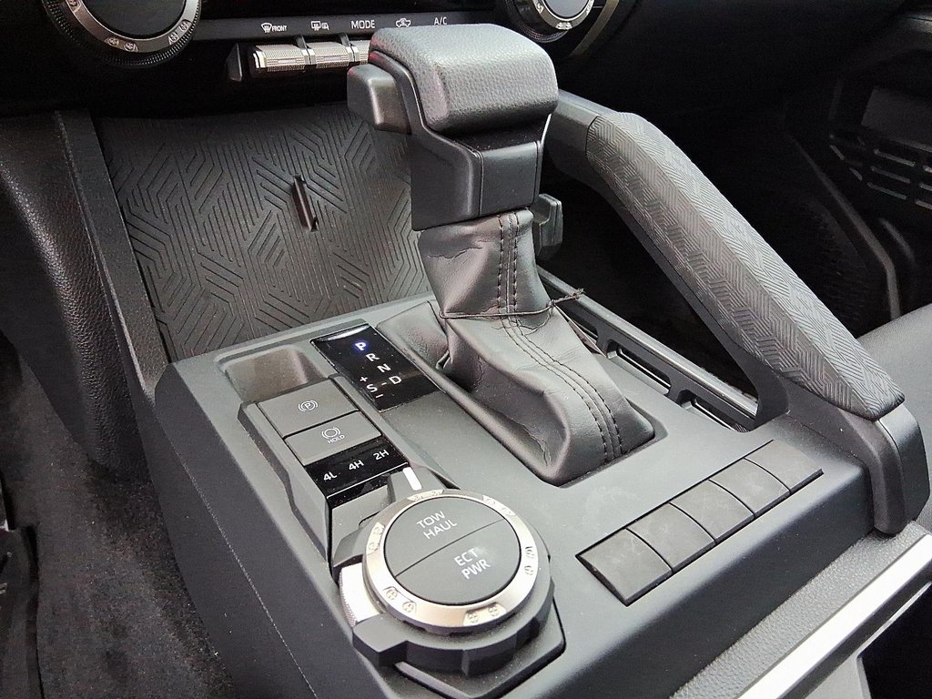 2025 Toyota Tacoma 4X4 Tacoma Double Cab AT in Stratford, Ontario - 15 - w1024h768px