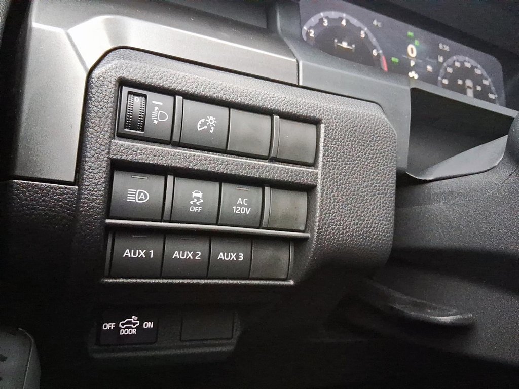 2025 Toyota Tacoma 4X4 Tacoma Double Cab AT in Stratford, Ontario - 16 - w1024h768px
