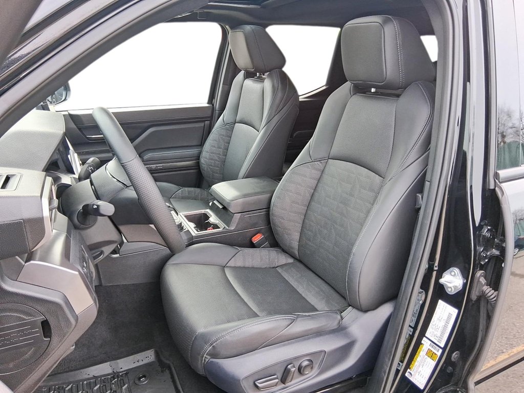 2025 Toyota Tacoma 4X4 Tacoma Double Cab AT in Stratford, Ontario - 7 - w1024h768px