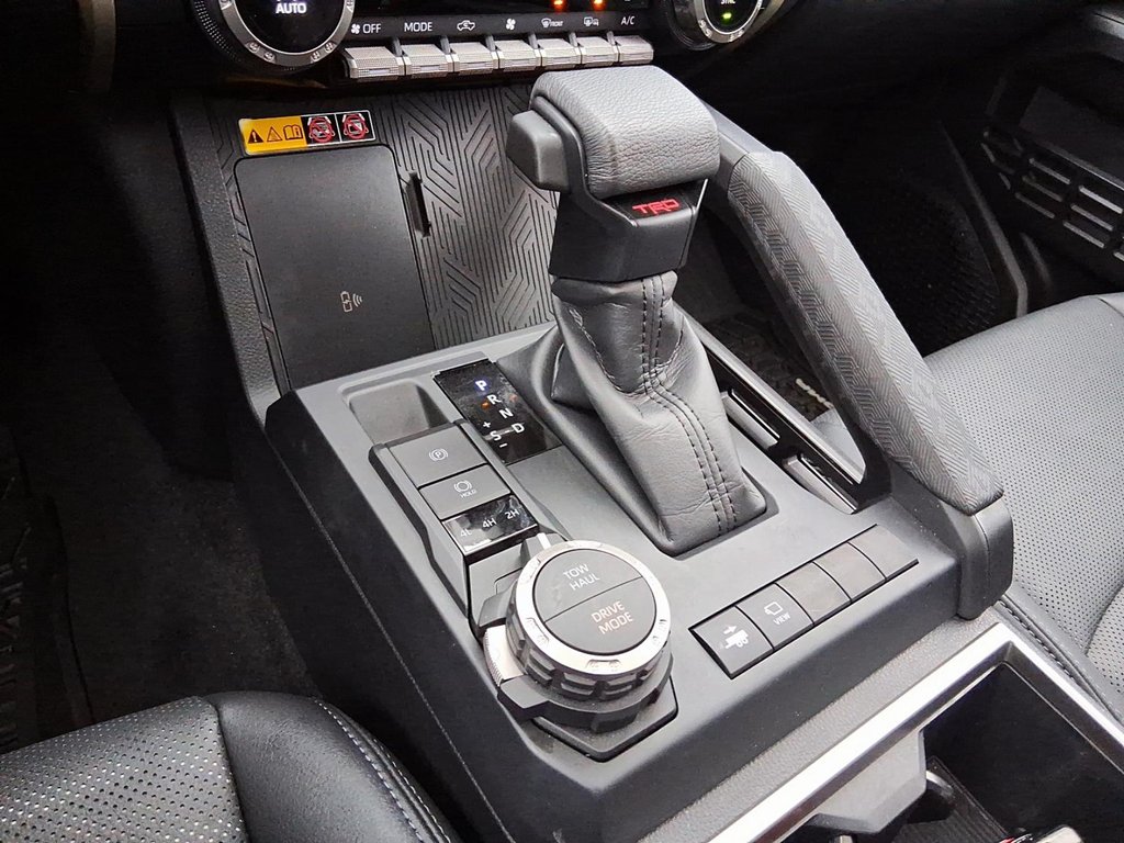 2025 Toyota Tacoma 4X4 Tacoma Double Cab AT in Stratford, Ontario - 15 - w1024h768px