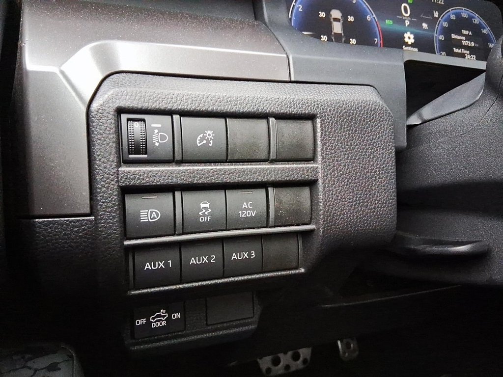 2025 Toyota Tacoma 4X4 Tacoma Double Cab AT in Stratford, Ontario - 16 - w1024h768px