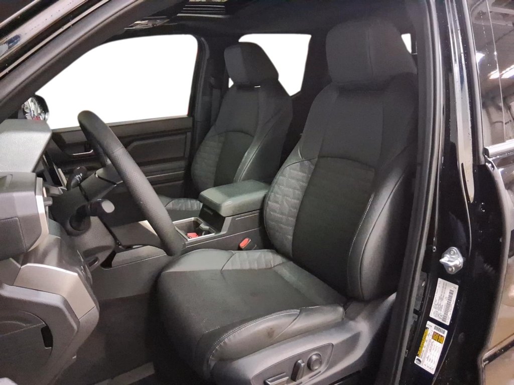 2025 Toyota Tacoma 4X4 Tacoma Double Cab AT in Stratford, Ontario - 7 - w1024h768px