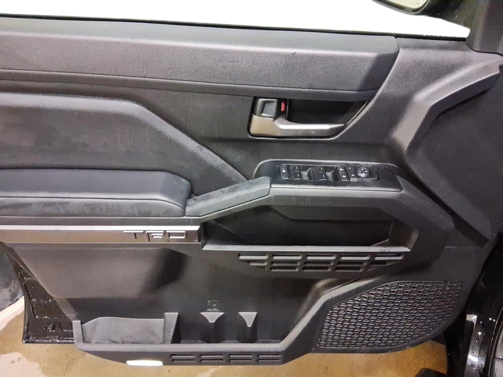 2025 Toyota Tacoma 4X4 Tacoma Double Cab AT in Stratford, Ontario - 10 - w1024h768px