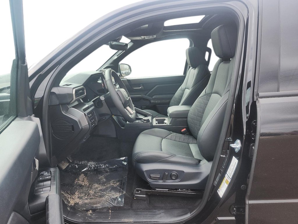 2025 Toyota Tacoma 4X4 Tacoma Double Cab AT in Stratford, Ontario - 7 - w1024h768px
