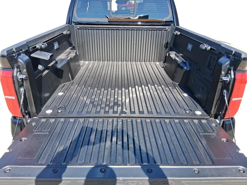 2025 Toyota Tacoma Hybrid Tacoma HV Double Cab in Stratford, Ontario - 18 - w1024h768px