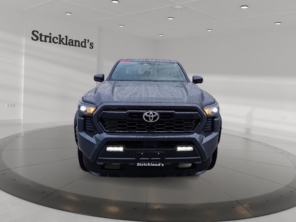 2025 Toyota Tacoma Hybrid Tacoma HV Double Cab in Stratford, Ontario - 2 - w1024h768px