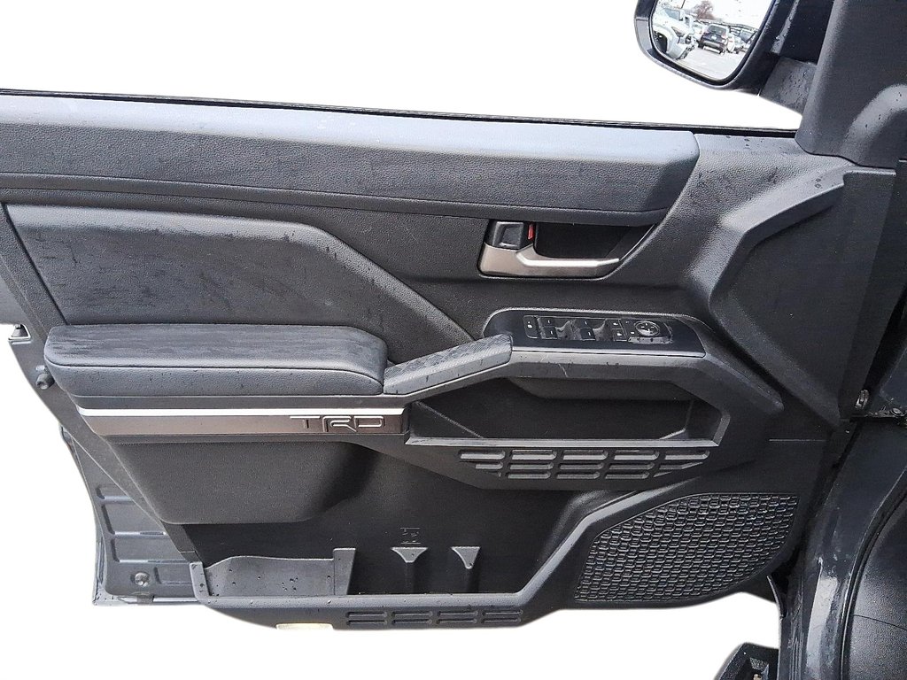 2025 Toyota Tacoma Hybrid Tacoma HV Double Cab in Stratford, Ontario - 11 - w1024h768px