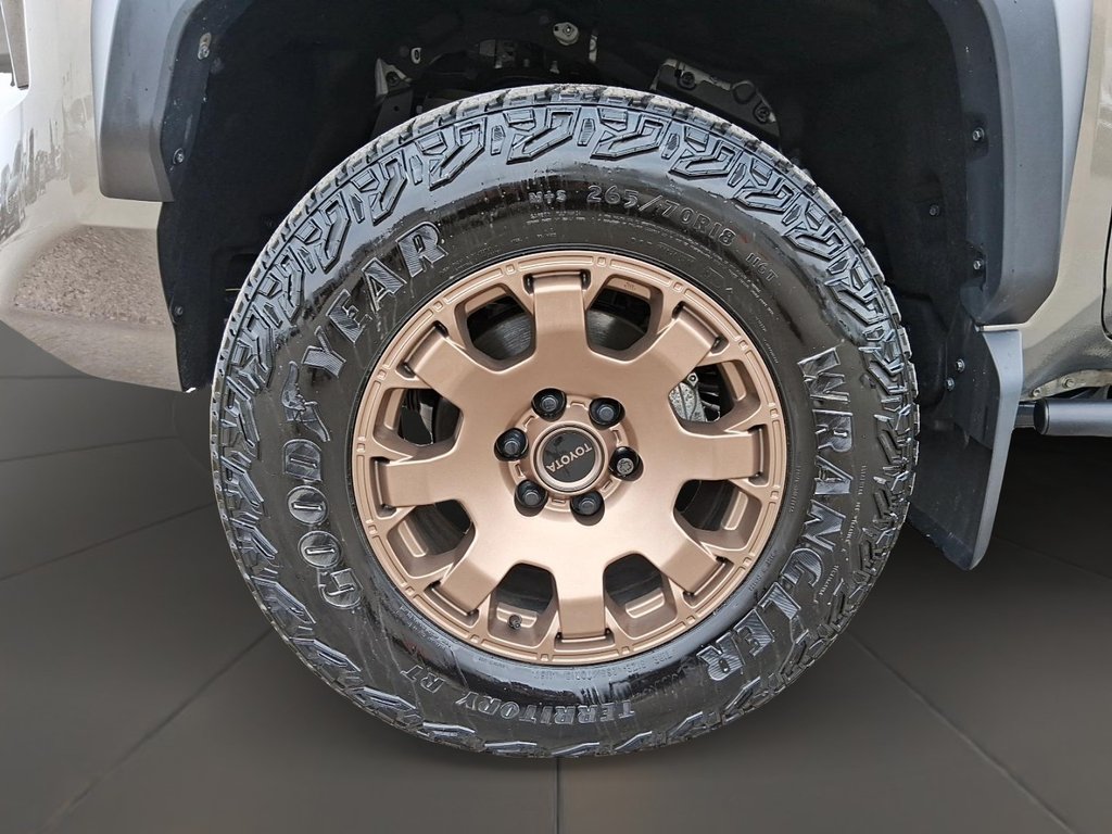 2025 Toyota Tacoma Hybrid Tacoma HV Double Cab in Stratford, Ontario - 8 - w1024h768px