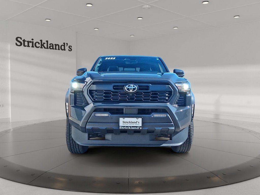 2025 Toyota Tacoma Hybrid Tacoma HV Double Cab in Stratford, Ontario - 2 - w1024h768px