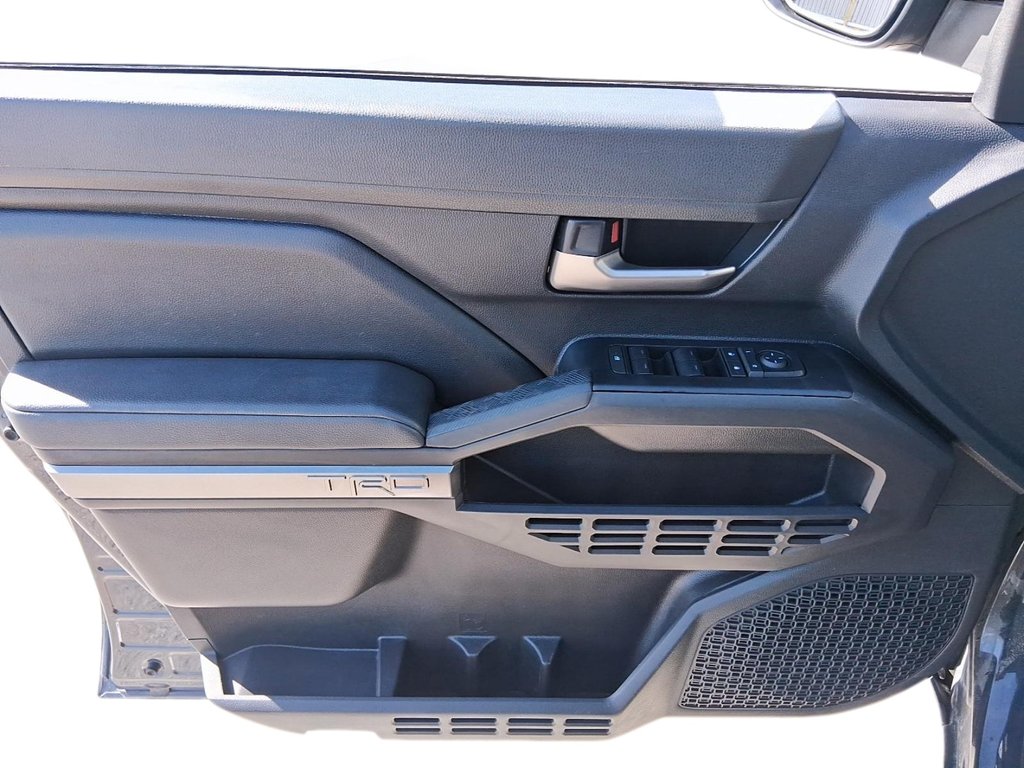 2025 Toyota Tacoma Hybrid Tacoma HV Double Cab in Stratford, Ontario - 10 - w1024h768px
