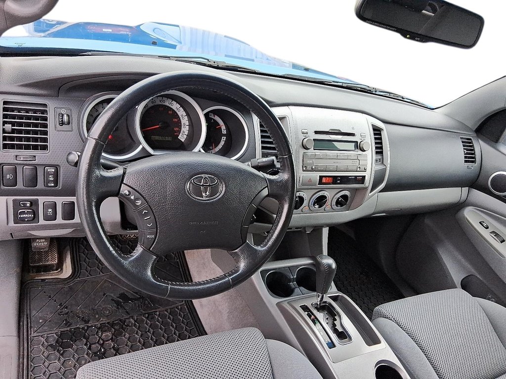 2011 Toyota Tacoma 4x4 Dbl Cab V6 5A in Stratford, Ontario - 9 - w1024h768px