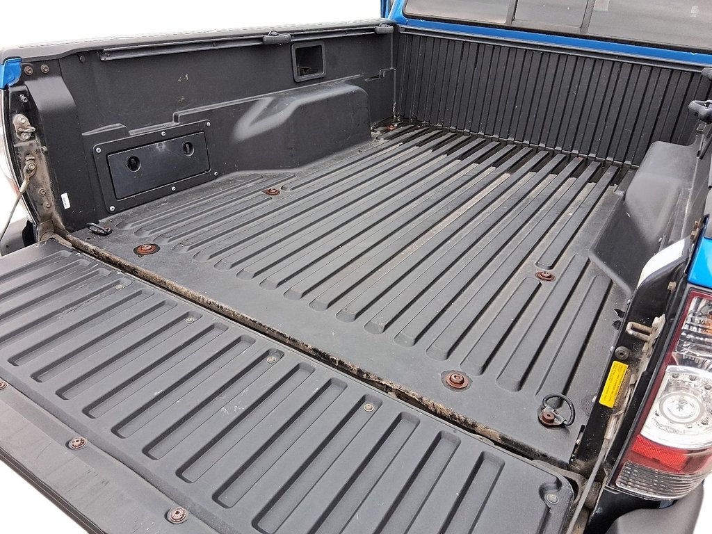 2011 Toyota Tacoma 4x4 Dbl Cab V6 5A in Stratford, Ontario - 17 - w1024h768px