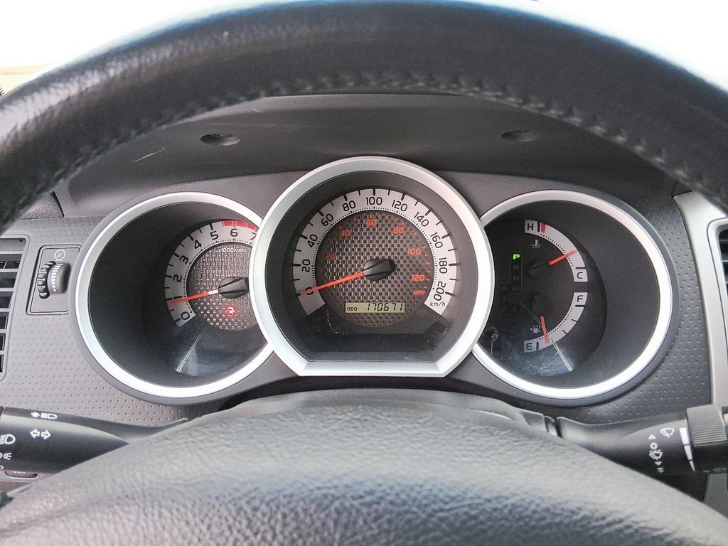2011 Toyota Tacoma 4x4 Dbl Cab V6 5A in Stratford, Ontario - 13 - w1024h768px