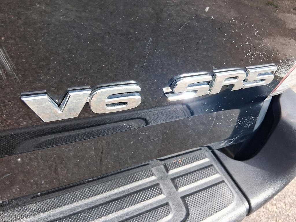 2015 Toyota Tacoma 4x4 Dbl Cab V6 5A in Stratford, Ontario - 6 - w1024h768px