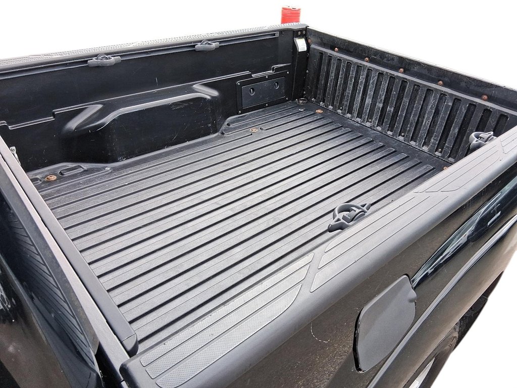 2015 Toyota Tacoma 4x4 Dbl Cab V6 5A in Stratford, Ontario - 18 - w1024h768px