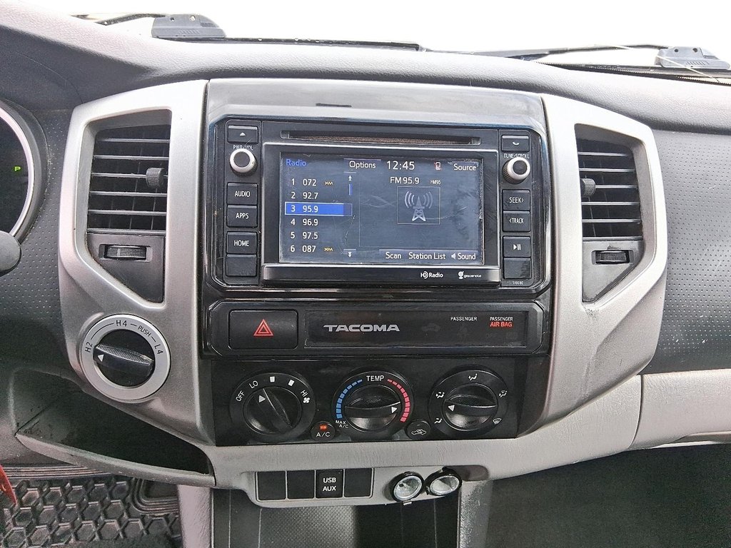 2015 Toyota Tacoma 4x4 Dbl Cab V6 5A in Stratford, Ontario - 15 - w1024h768px