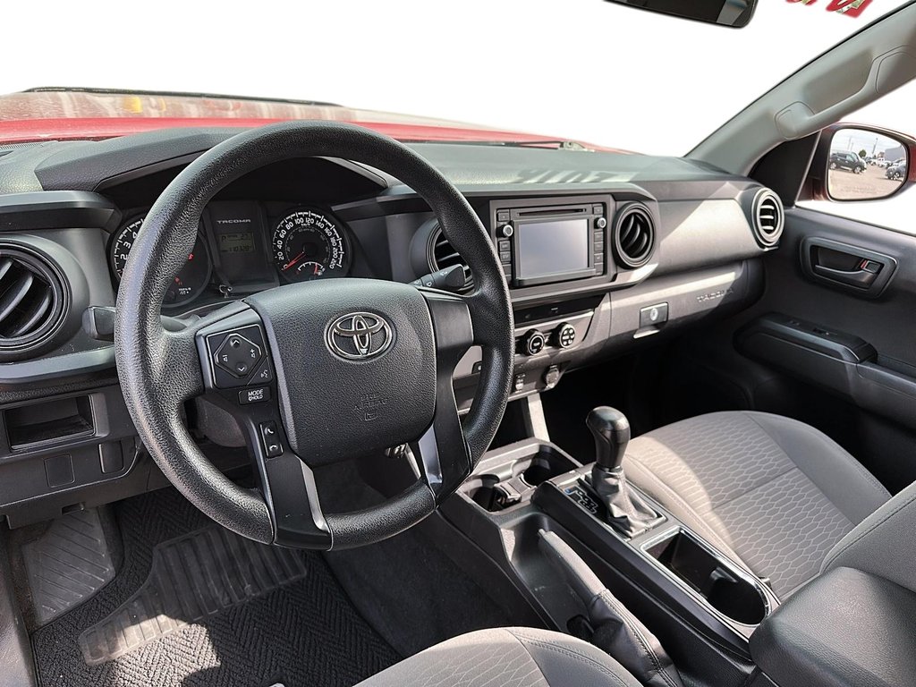 2016 Toyota Tacoma 4x4 Access Cab V6 SR5 6A in Stratford, Ontario - 8 - w1024h768px