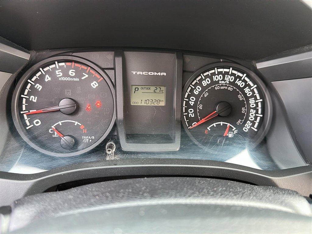 2016 Toyota Tacoma 4x4 Access Cab V6 SR5 6A in Stratford, Ontario - 12 - w1024h768px