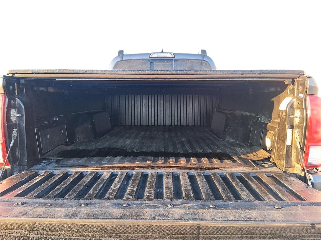 2017 Toyota Tacoma 4x4 Double Cab V6 SR5 6A in Stratford, Ontario - 19 - w1024h768px