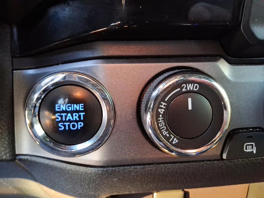 2017 Toyota Tacoma 4x4 Double Cab V6 SR5 6A in Stratford, Ontario - 17 - w1024h768px