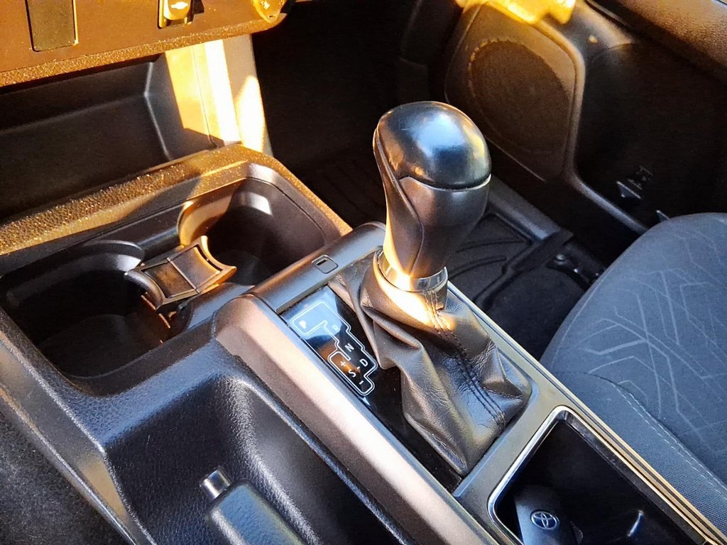 2017 Toyota Tacoma 4x4 Double Cab V6 SR5 6A in Stratford, Ontario - 16 - w1024h768px
