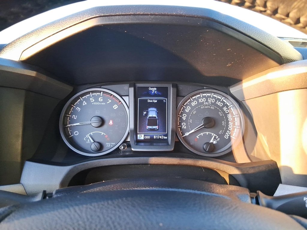 2017 Toyota Tacoma 4x4 Double Cab V6 SR5 6A in Stratford, Ontario - 14 - w1024h768px