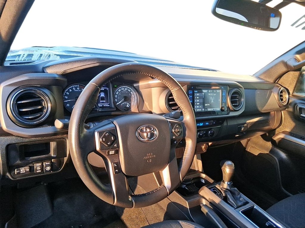 2017 Toyota Tacoma 4x4 Double Cab V6 SR5 6A in Stratford, Ontario - 10 - w1024h768px