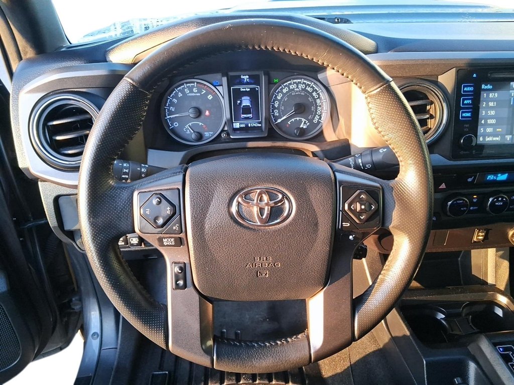 2017 Toyota Tacoma 4x4 Double Cab V6 SR5 6A in Stratford, Ontario - 12 - w1024h768px