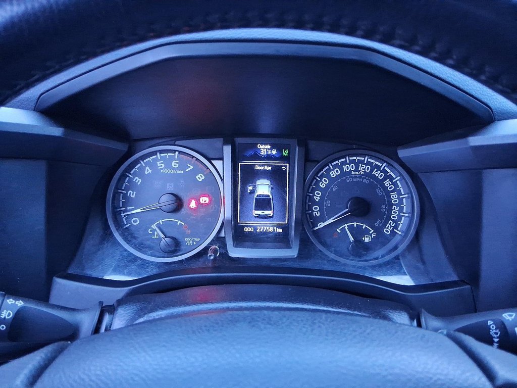 2018 Toyota Tacoma 4x4 Double Cab V6 TRD Sport 6M in Stratford, Ontario - 14 - w1024h768px