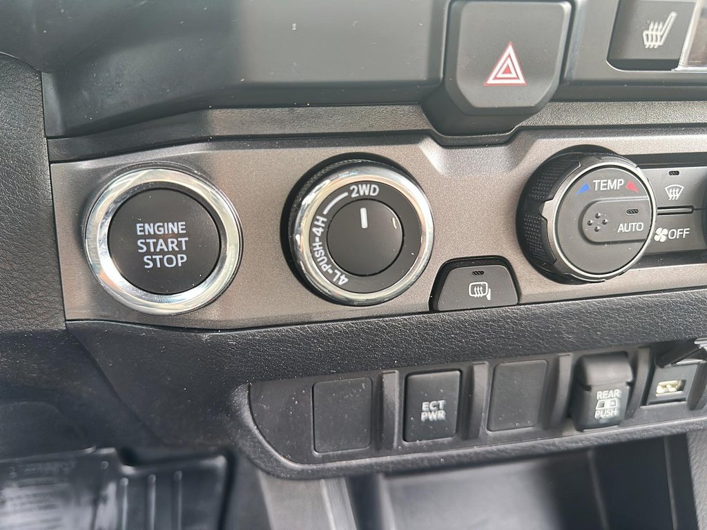 2020 Toyota Tacoma 4x4 Double Cab Regular Bed V6 6A in Stratford, Ontario - 14 - w1024h768px