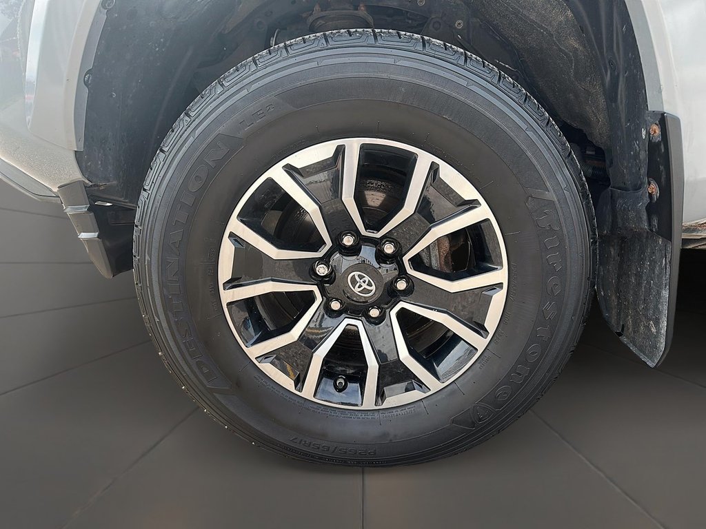 2020 Toyota Tacoma 4x4 Double Cab Regular Bed V6 6A in Stratford, Ontario - 6 - w1024h768px