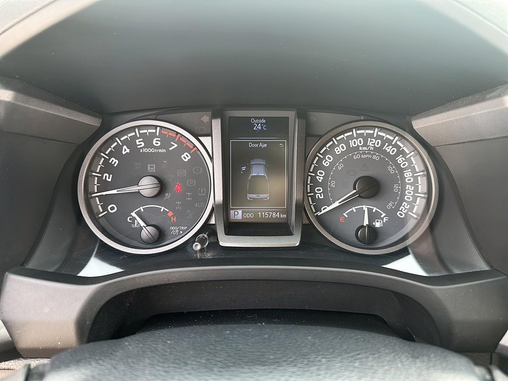 2020 Toyota Tacoma 4x4 Double Cab Regular Bed V6 6A in Stratford, Ontario - 12 - w1024h768px