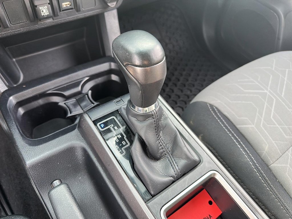 2020 Toyota Tacoma 4x4 Double Cab Regular Bed V6 6A in Stratford, Ontario - 13 - w1024h768px