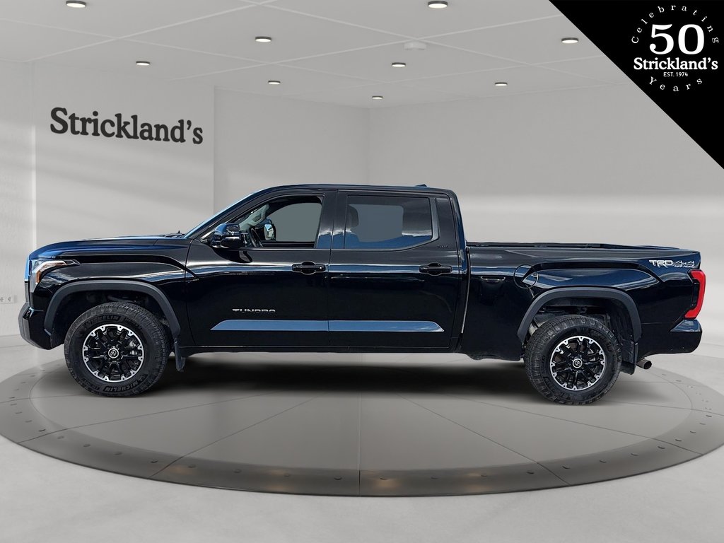 2022  TUNDRA 4X4 Tundra CrewMax SR5 L in Stratford, Ontario - 5 - w1024h768px