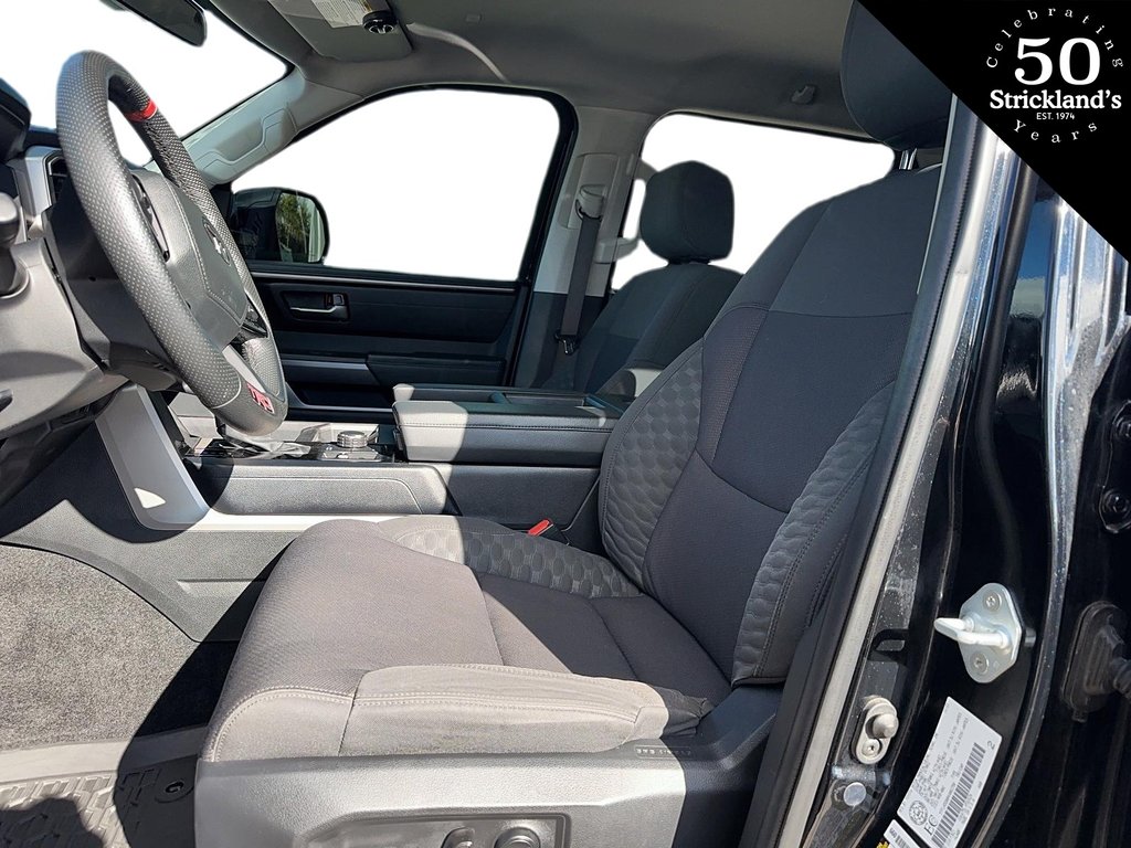 2022  TUNDRA 4X4 Tundra CrewMax SR in Stratford, Ontario - 7 - w1024h768px