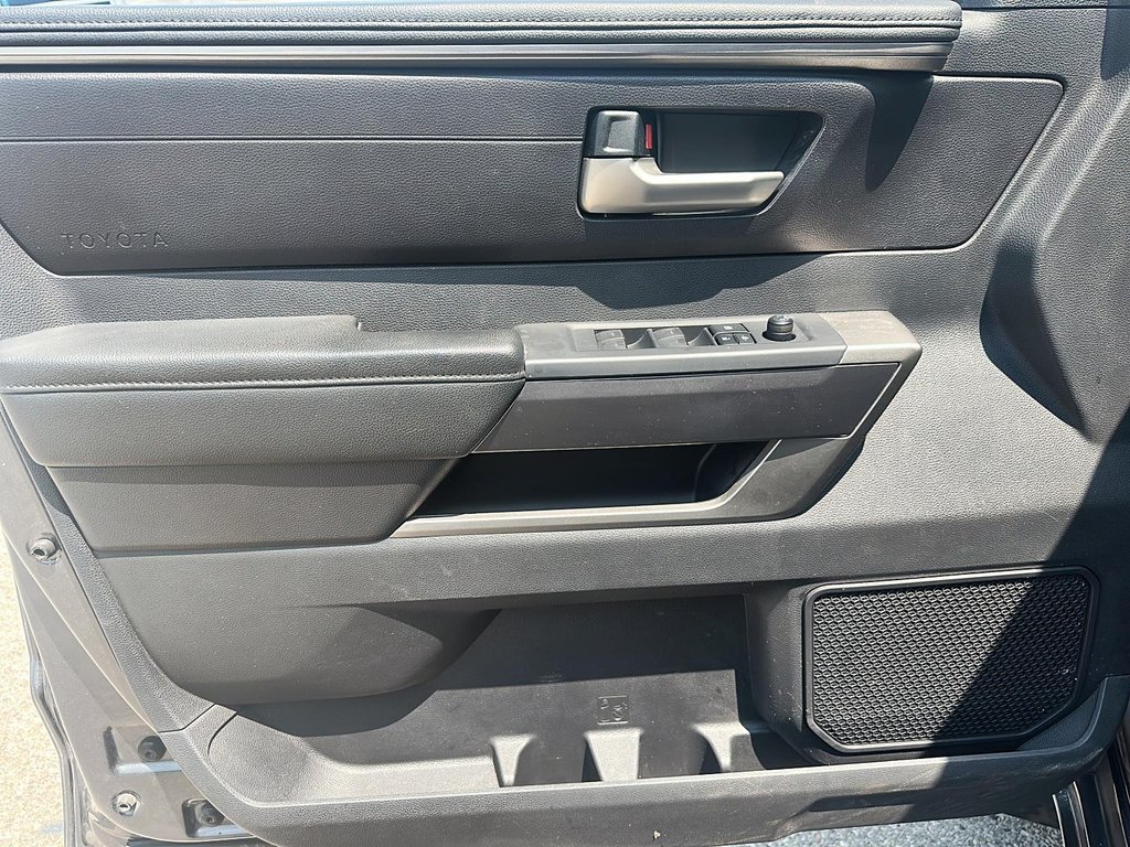 2022 Toyota TUNDRA 4X4 Tundra Double Cab SR in Stratford, Ontario - 9 - w1024h768px
