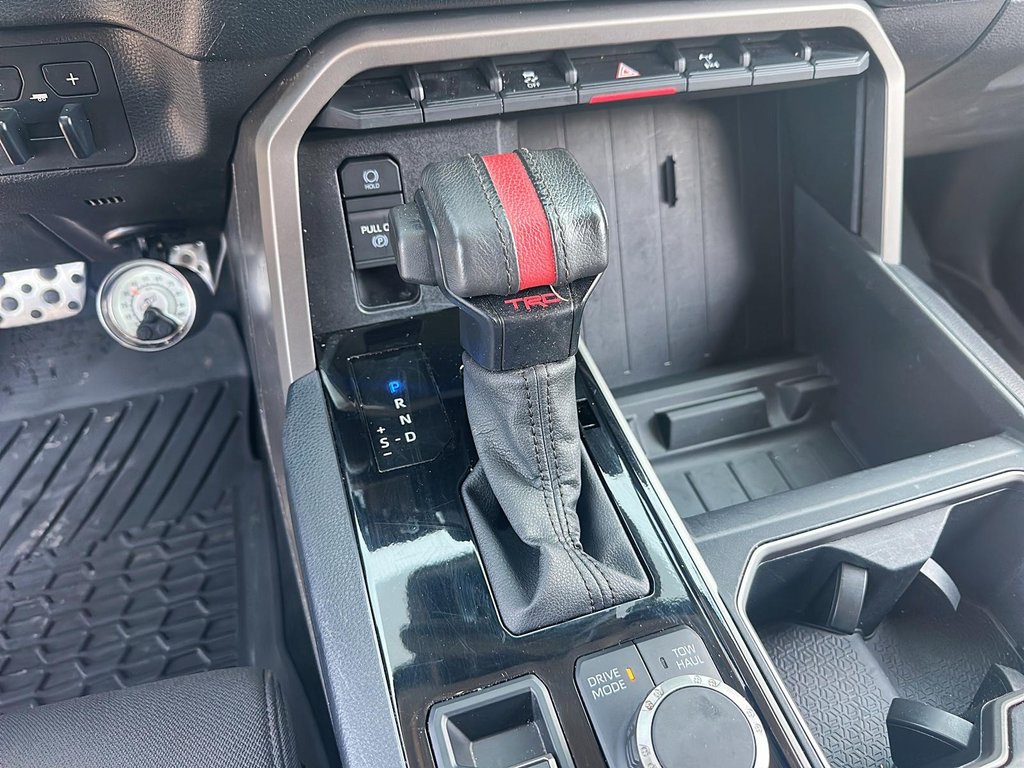2022 Toyota TUNDRA 4X4 Tundra Double Cab SR in Stratford, Ontario - 13 - w1024h768px