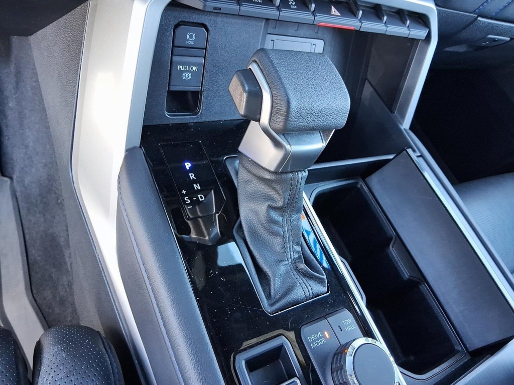 2022 Toyota TUNDRA 4X4 Tundra CrewMax Platinum in Stratford, Ontario - 13 - w1024h768px