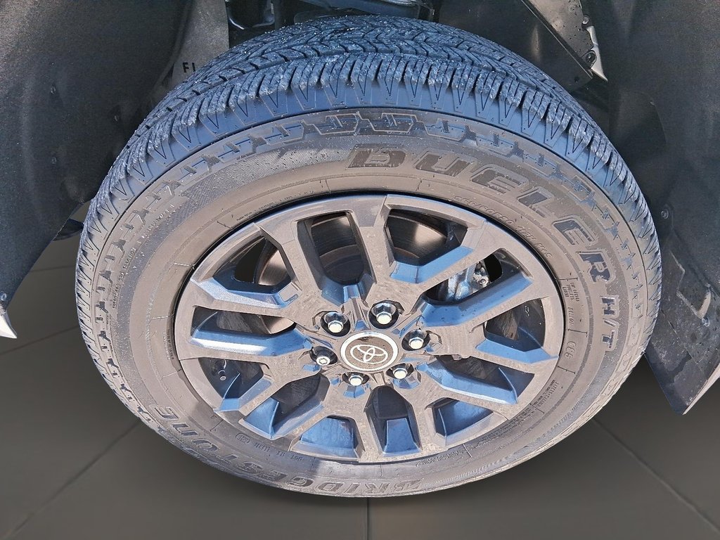 2022 Toyota TUNDRA 4X4 Tundra CrewMax Platinum in Stratford, Ontario - 6 - w1024h768px