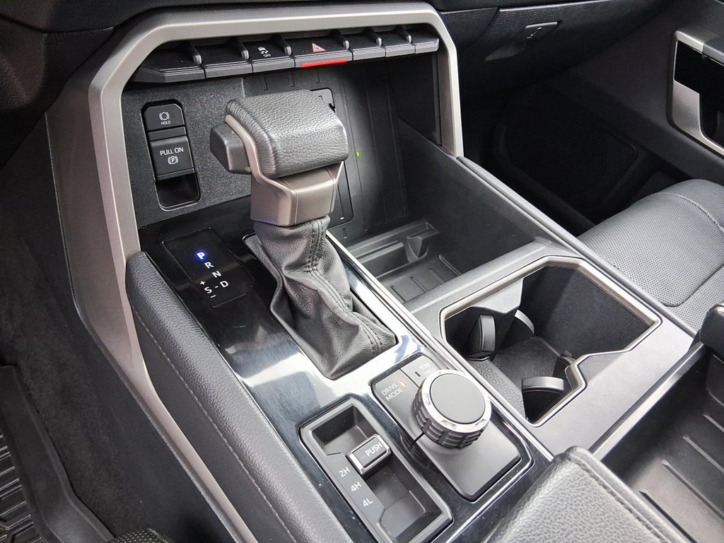2022 Toyota Tundra 4X4 Tundra Double Cab Limited in Stratford, Ontario - 15 - w1024h768px